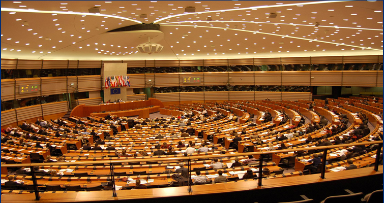 PARLAMENTO EUROPEO: Interno